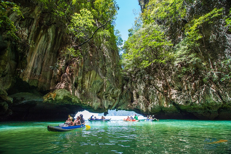 PHANG NGA BAY + JAMES BOND ISLAND + CANOE