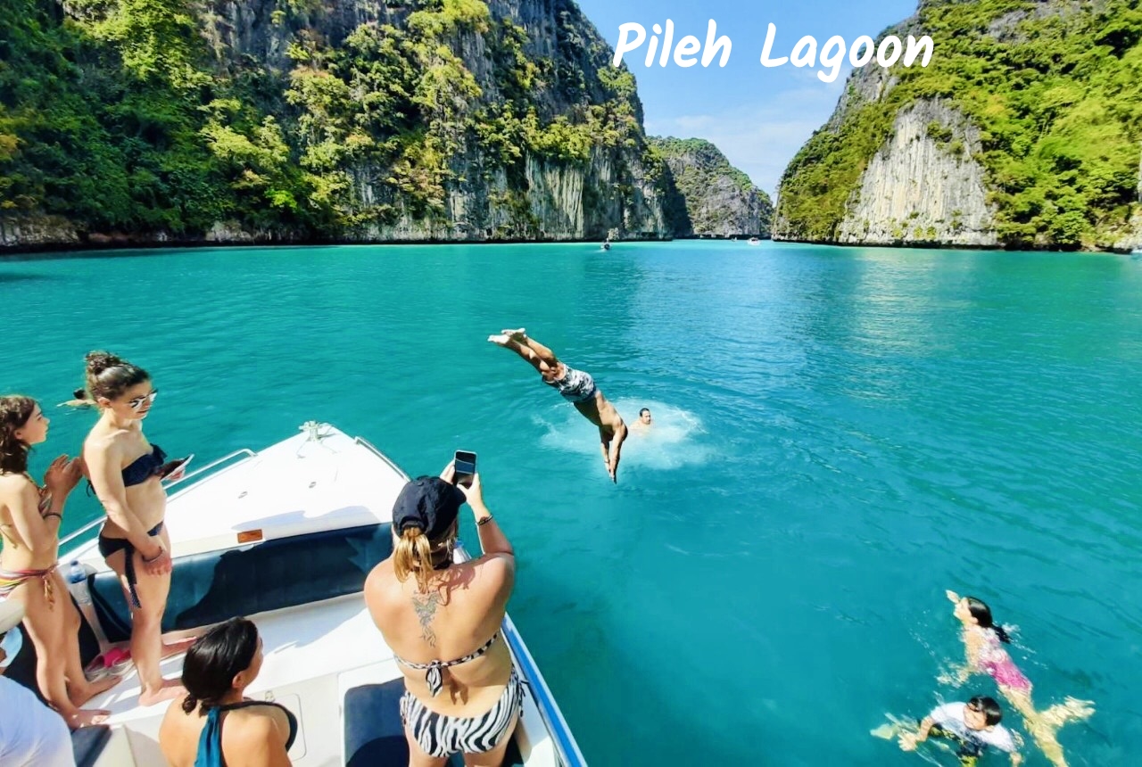 PHI PHI + MAYA + BAMBOO ISLAND DAY TRIP BY SPEEDBOAT