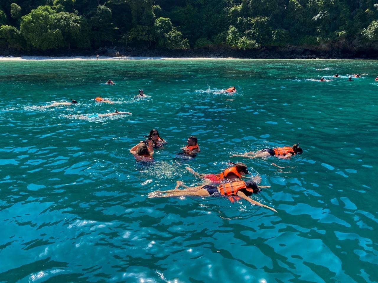 PHI PHI + MAYA + BAMBOO ISLAND DAY TRIP BY SPEEDBOAT